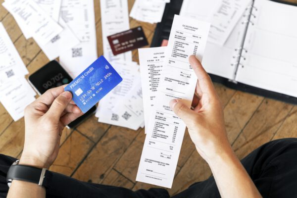 3 verrassende manieren om geld met je creditcard te verdienen